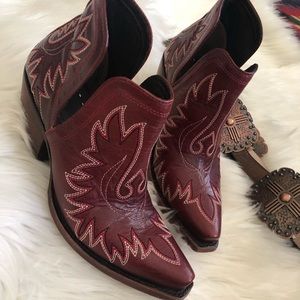 Ariat Dixon Booties